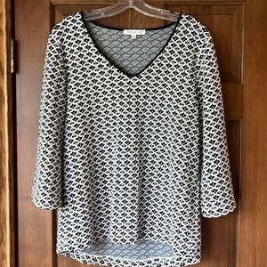 Black and White top with 3/4 sleeves